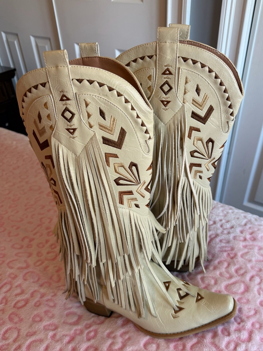 Cowgirl Western Boots Fringe Tassel
Chunky High Heels Mid Calf
Slip On Women’s - Picture 9 of 12